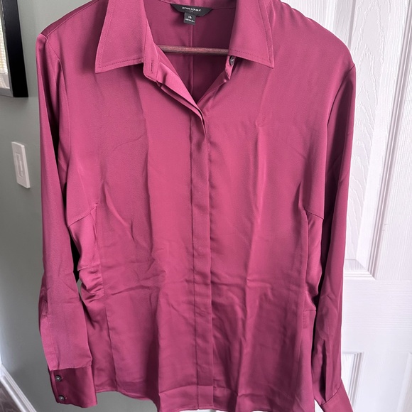 Banana Republic Factory - Satin Side Shirred Blouse - Dark Fuchsia  16 - NWOT - Picture 6 of 10
